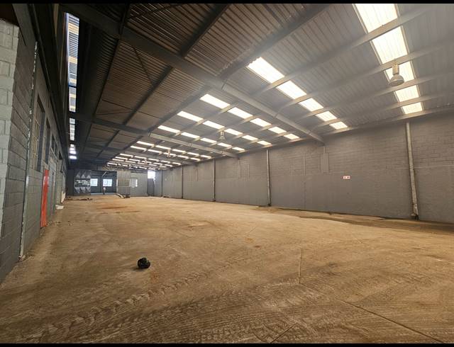 5,500M² WAREHOUSE TO LET IN ISANDO